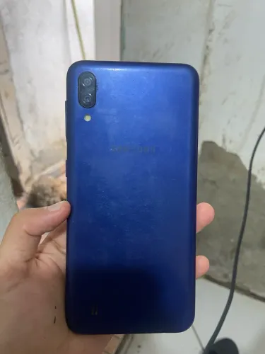 M10 simenovo 32 gb vai com capa