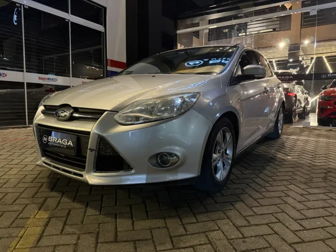 Ford Focus 1.6 S/1.6 SE Flex 16V 5P AUT 2014