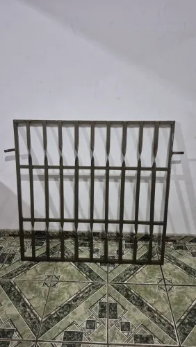 GRADE/GRADEADO (1 METRO X 1 METRO / 1mx1m) para janela