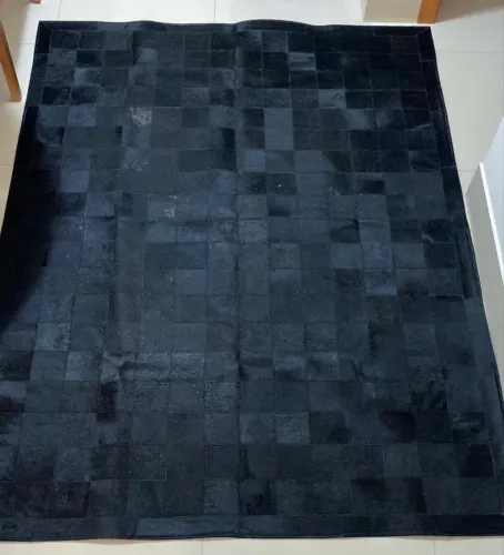 Vendo tapete de couro preto 1,5x 2,0m