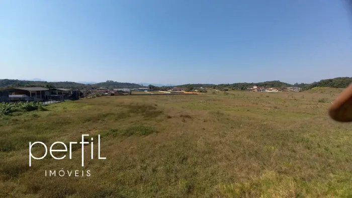 Terreno na BR 101 em Joinville com 19.218 m² e viabilidade: AUAC / SA04 - FR