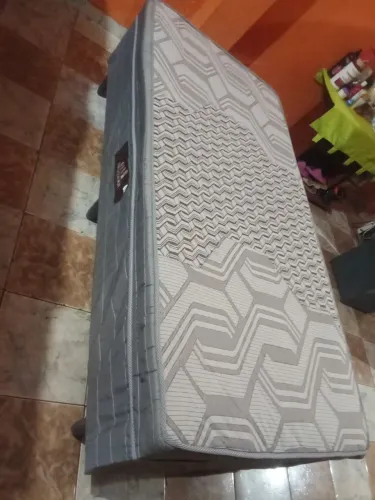 Cama box de solteiro