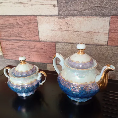 Royal porcelain -Made in Brazil -craquelado azul anos 50/60