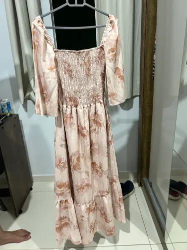 Vestido Gatabakana, coleção trendy, usado apenas uma vez