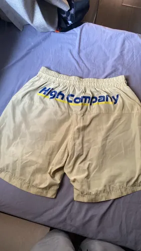 Shorts High Company 