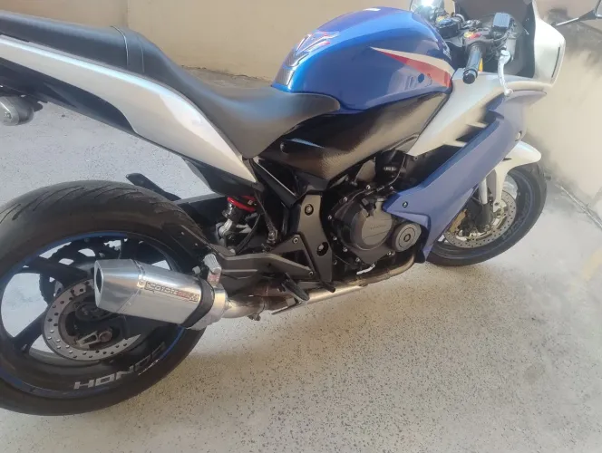 CBR 600F 2013 top demais nada para fazer