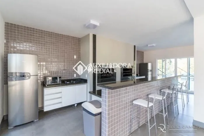 Apartamento à venda no bairro Agronomia com 47 m² e 2 dormitórios/quartos