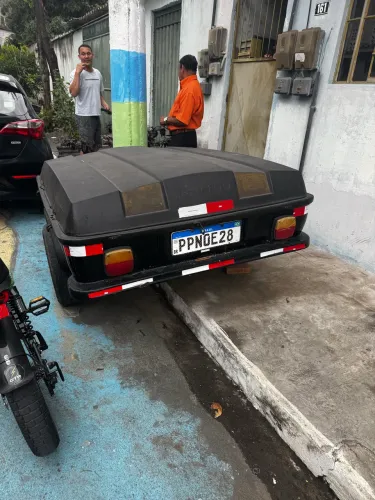 Reboque emplacado e legalizado