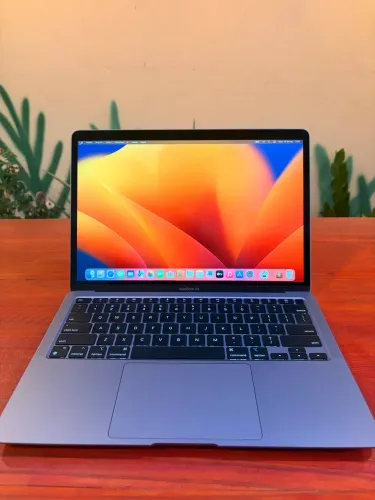 MacBook Air M1 2020 8GB/256GB - Excelente estado