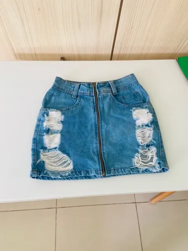 Saia jeans destroyed com zíper em metal alongado nº34