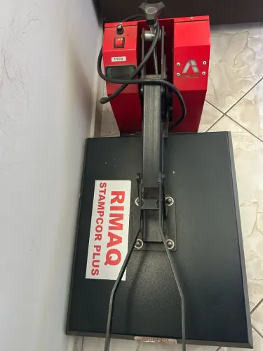 Máquina de estampar