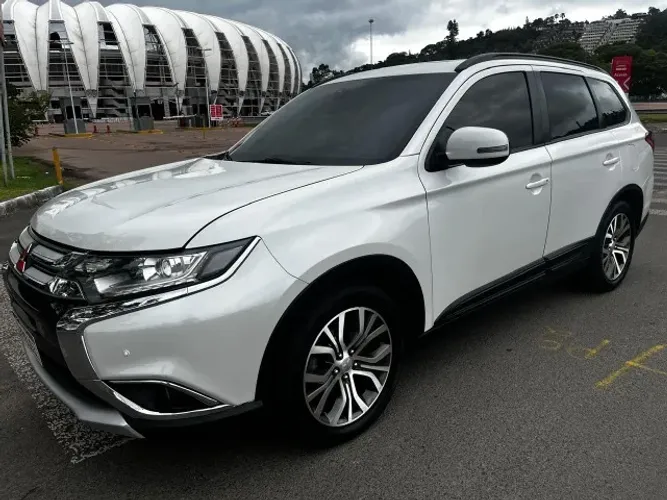 Mitsubishi Outlander 2.0 16V 160cv Aut. 2016