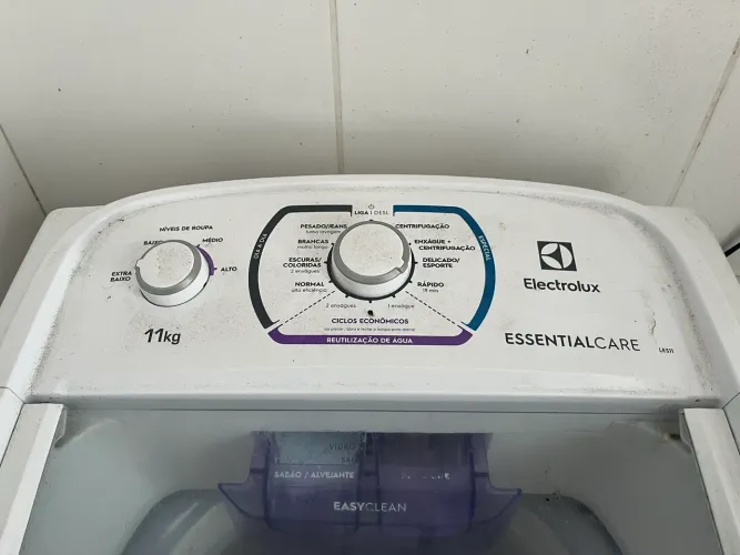 Máquina de lavar Semi-Nova