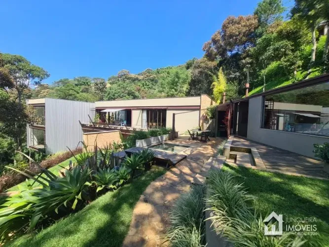 Casa em Condomínio- Petrópolis, Itaipava