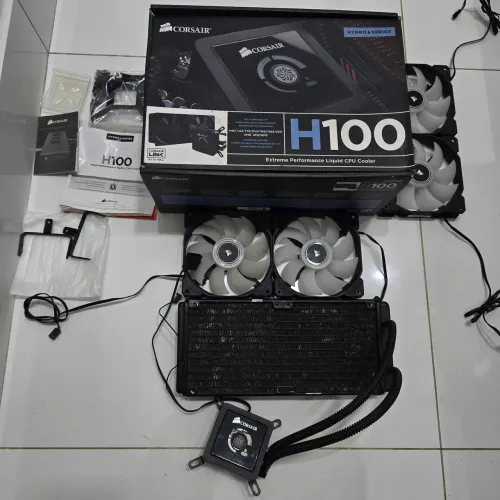 Water cooler Corsair H100 240mm completo + 4 fans Corsair extras