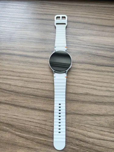 Samsung Galaxy Watch7 44mm Prata | Estado de Novo + Caixa e Carregador Original