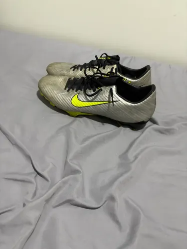 NIKE MERCURIAL VAPOR 15 CAMPO, PRODUTO EXCLUSIVO ONDE NO SITE DA NIKE ESTA INDISPONÍVEL
