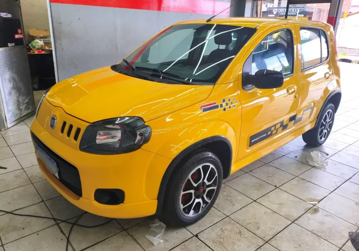 Fiat Uno Sporting 1.4 EVO Fire Flex 8V 4P 2014