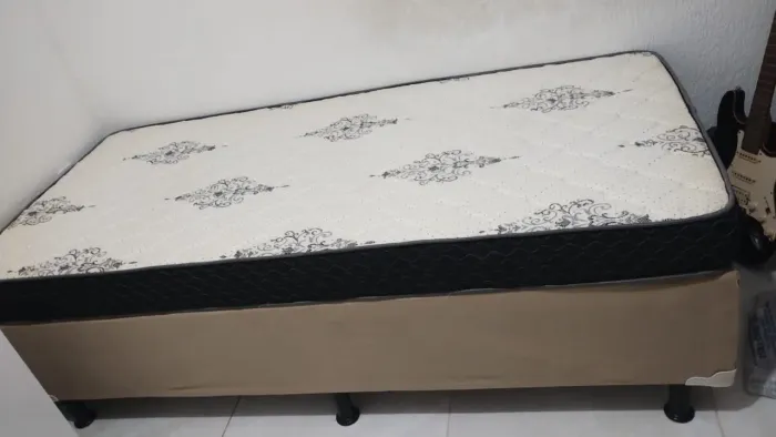 Vendo cama solteiro, colchão novo retirada parque do sol