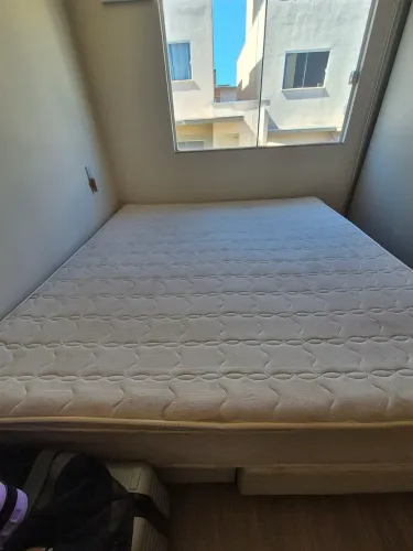 Cama com box king size Casal