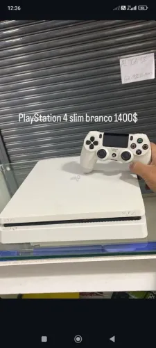 Playstation 4 slim