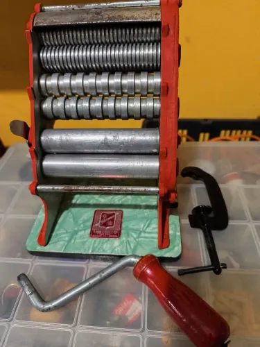 Máquina de Macarrão Manual Retrô Perfeito 