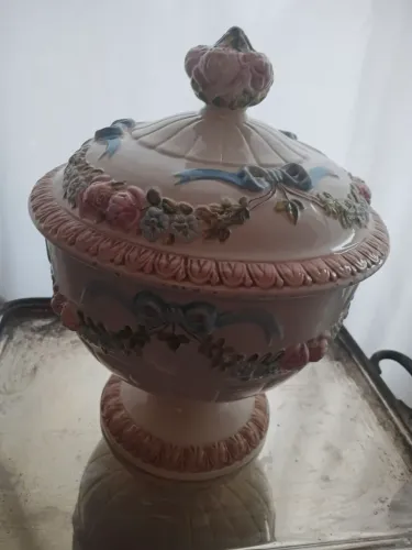 Raridade, Potiche Ceramica Weiss, pintado a mao, década 6. Com brinde, jogo café Renner.