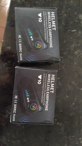 Dois Fones Bluetooth para capacete, novos sem uso na caixa