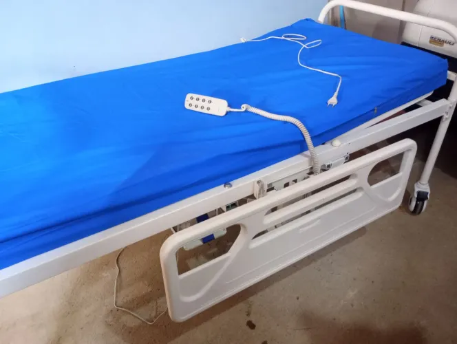 Cama Hospitalar Elétrica- Garantia.