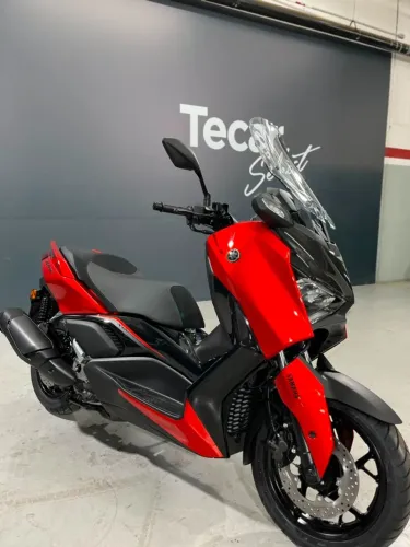 NOVA XMAX 300 ABS Connected- A SCOOTER QUE TE LEVA AO MÁXIMO