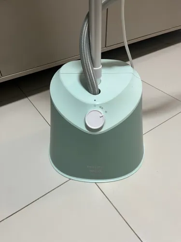 Ferro de passar roupa a vapor