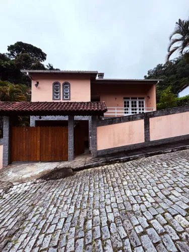 Casa condomínio em Nogueira
