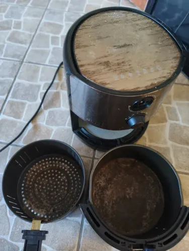 Air Fry Philco Titanium Inox PFR18TI 4,6 litros (sem botão, mas aquece)