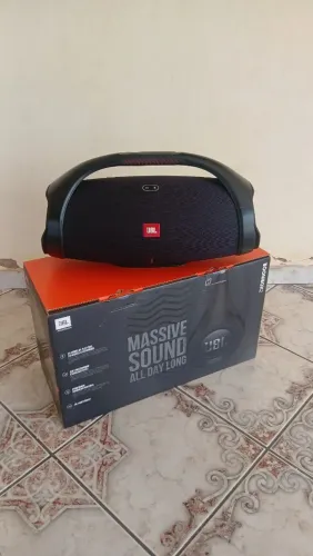 Vendo JBL BOOMBOX 2 semi nova com pouco uso