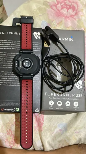 Relógio gps garmin 235 inteligente na caixa