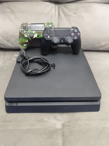 PS4 SLIM MUITO NOVO