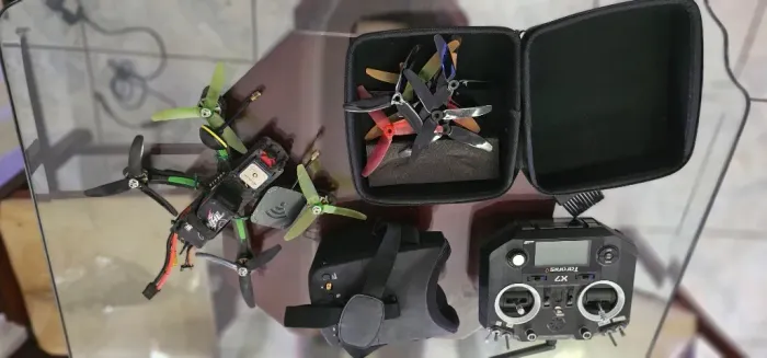 Drone FPV 5 Polegadas Completo - Taranis QX7 + Óculos + GPS (Pronto para Voar)