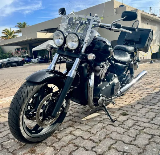 Triumph Thunderbird Storm