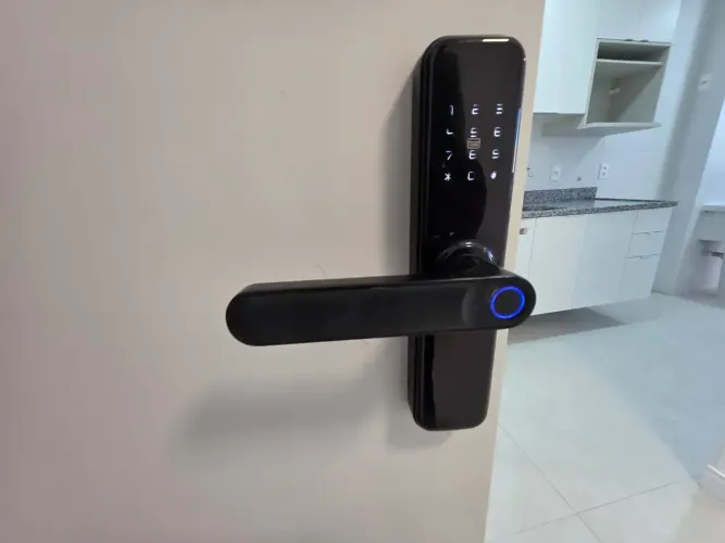 Imóvel para aluguel tem 80 metros quadrados com 2 quartos