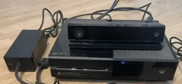 Xbox One FAT Kinect + Fonte, sem Controle