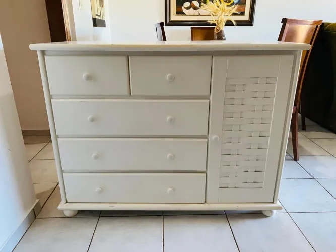 Comada,super conservada madeira             $320.00