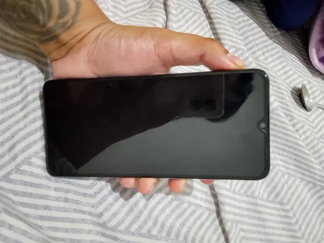 Celular E22