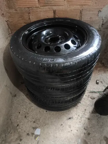 3 pneus aro 15