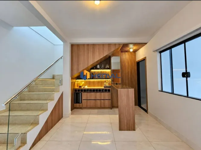 Sobrado com 3 quartos à venda, 169 m² por R$ 700.000 - Jardim Santa Rosa - Maringá/PR