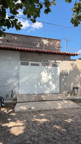 Casa Nova e Reformada - 105 m² - Bairro Aeroporto - Teresina/PI
