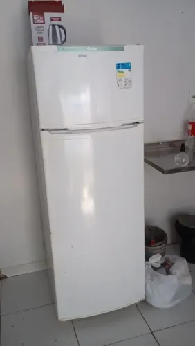 Geladeira semi nova