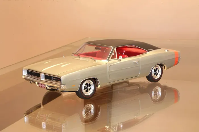 Miniatura Dodge Charger 1969 1:18 Authentics