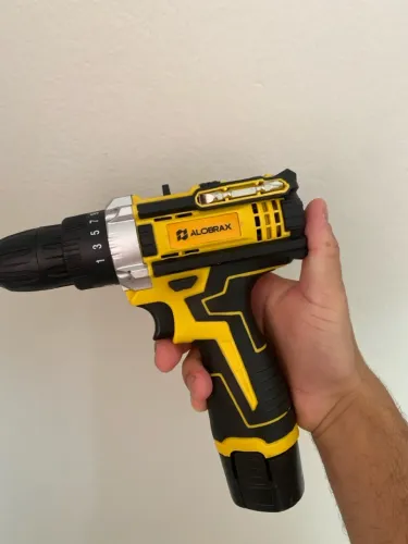 Parafusadeira e furadeira 12 V NOVA