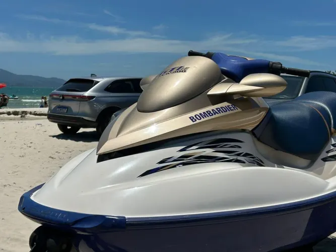 Moto aquática SEA DOO GTI lê 720cc
