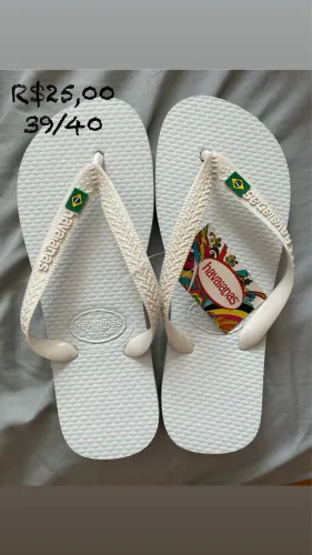 Chinelo branco R$25,00